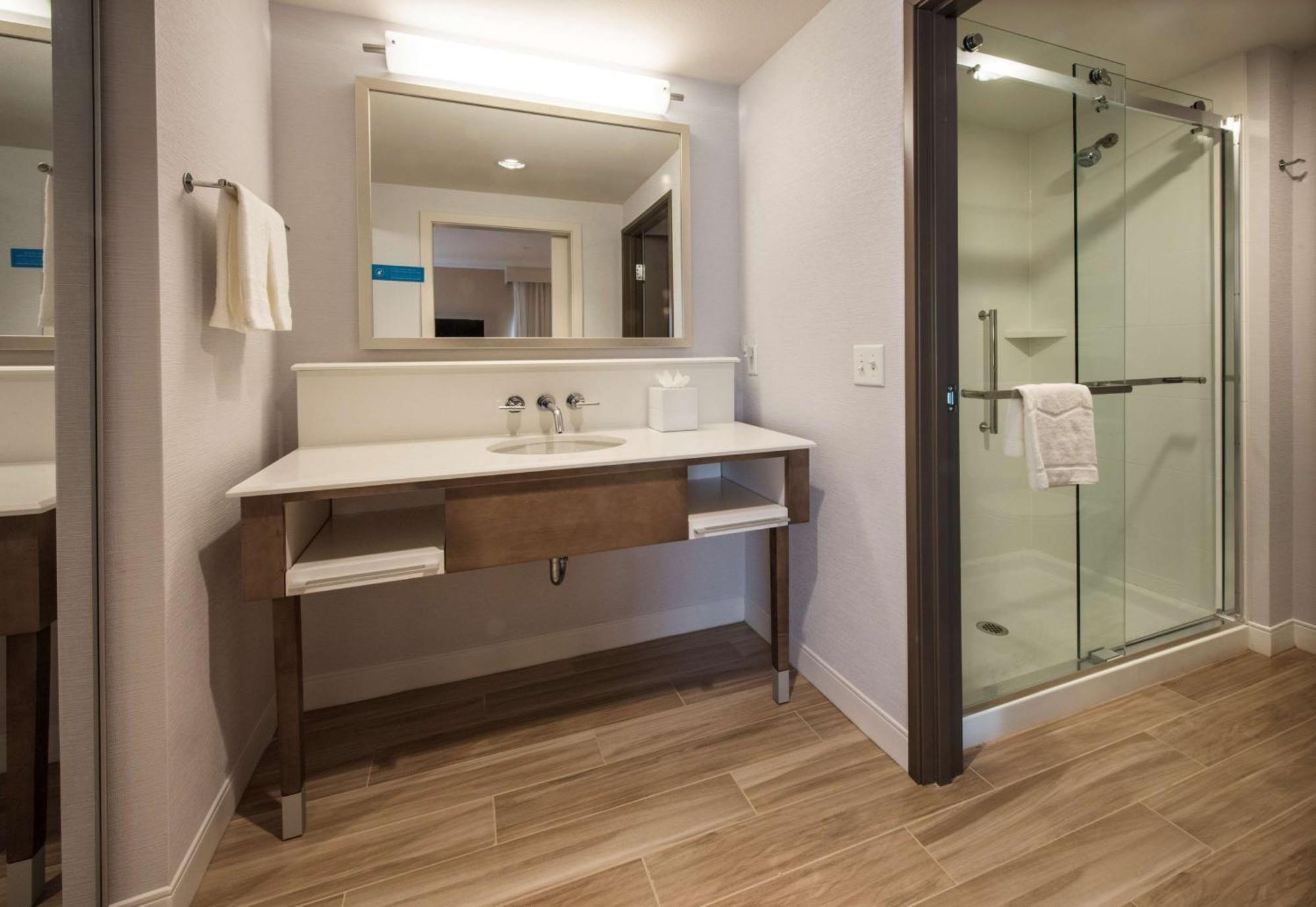 Hampton Inn & Suites Seattle/Redmond Wa Εξωτερικό φωτογραφία
